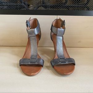 Caslon Silver Wedge Sandal | Size US Women’s 7.5 |